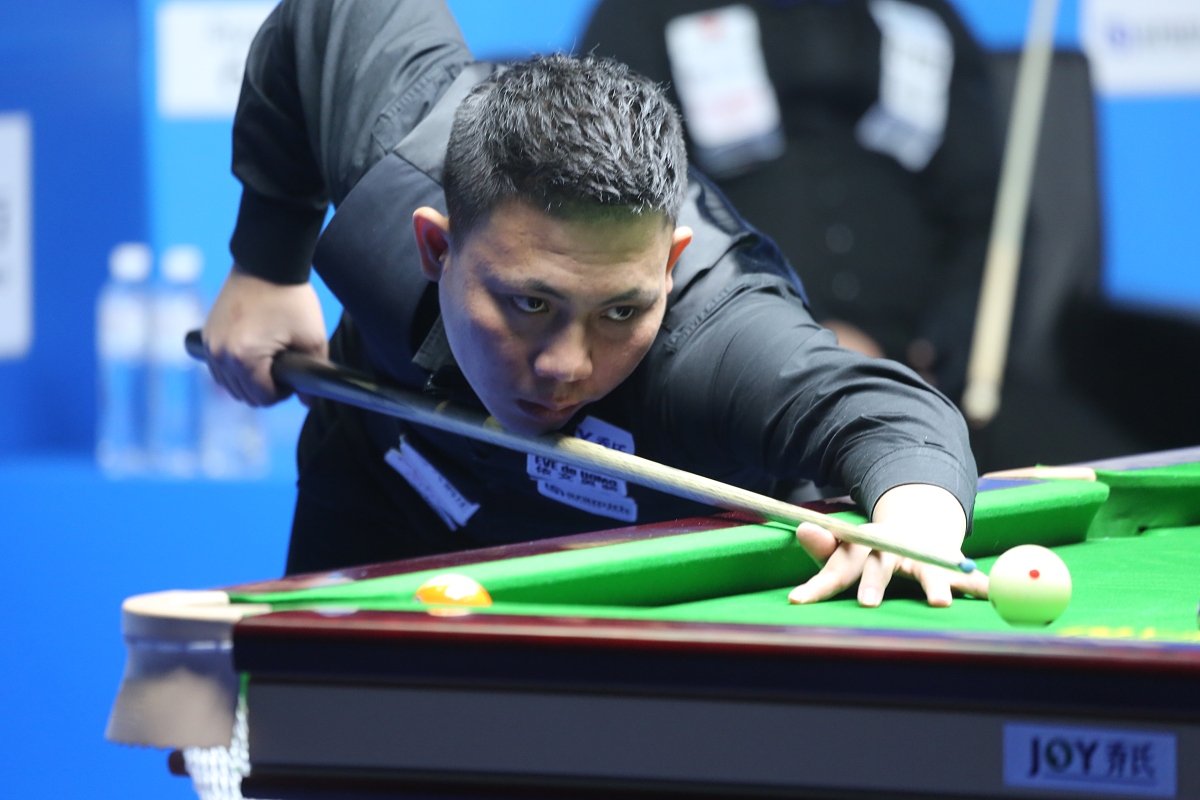 他始终保持 他始终保持